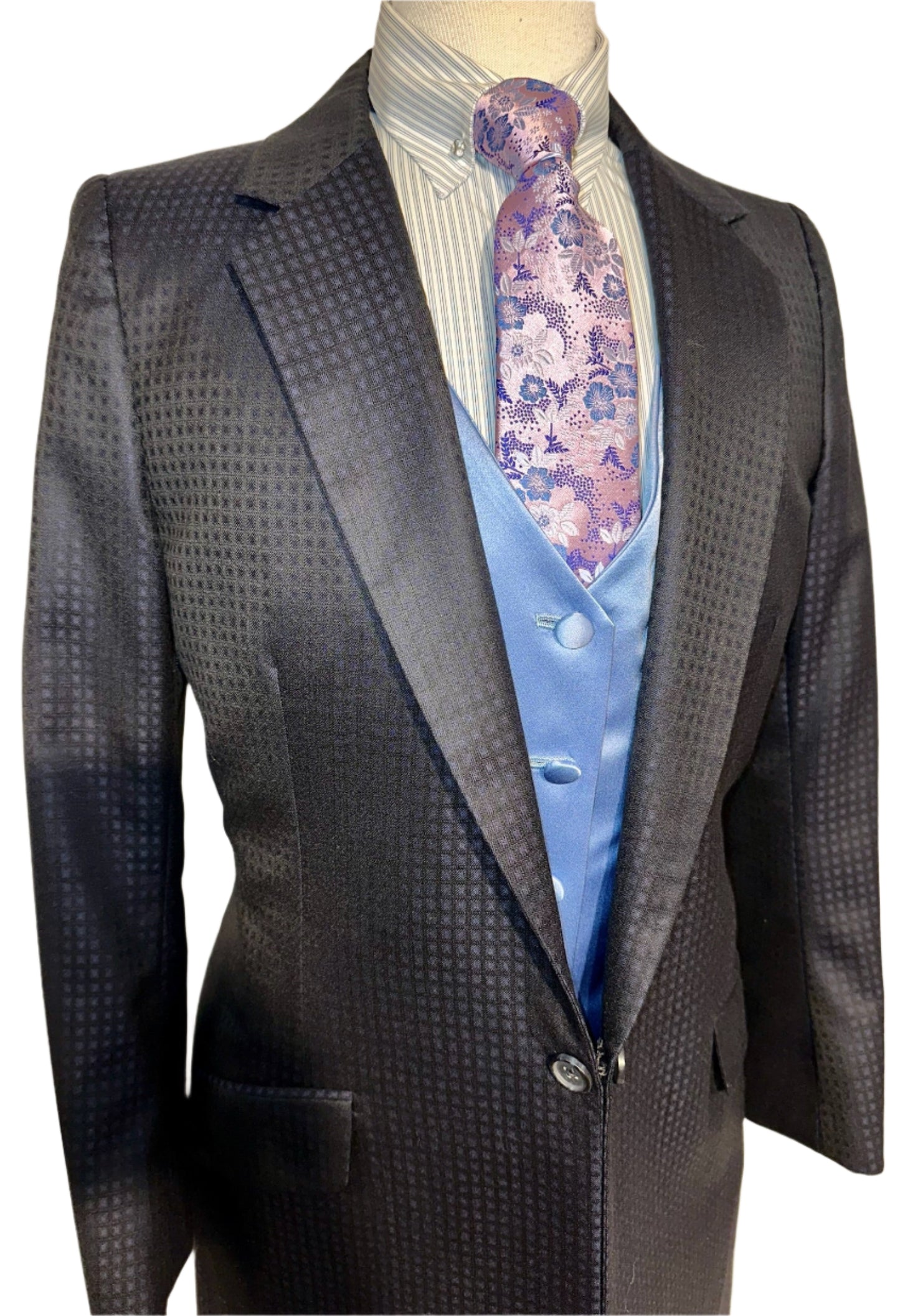 Hawkewood, Ladies Day Suit