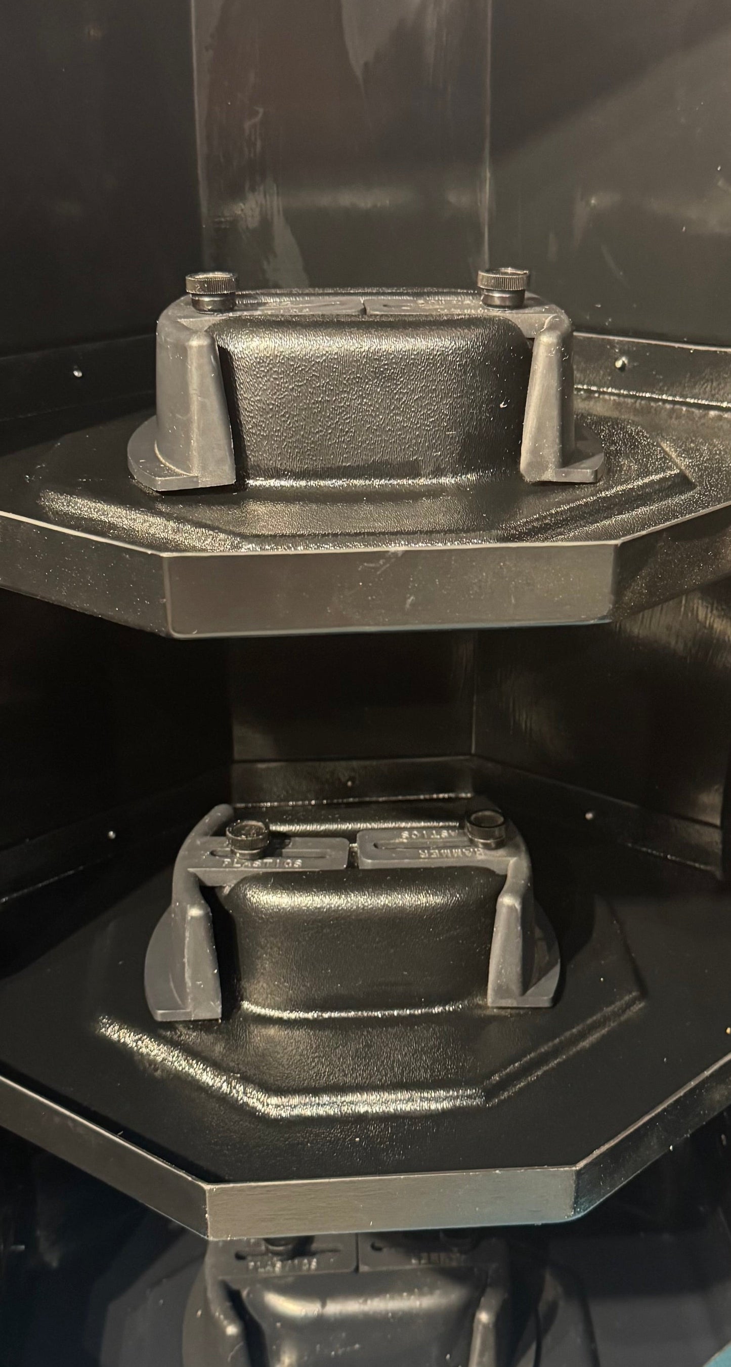 Black 3 Hat Carrier