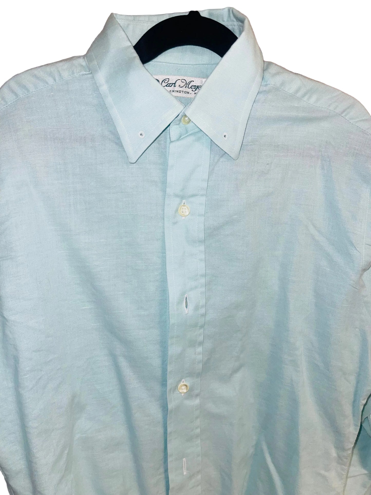 Carl Meyers, Aqua Shirt