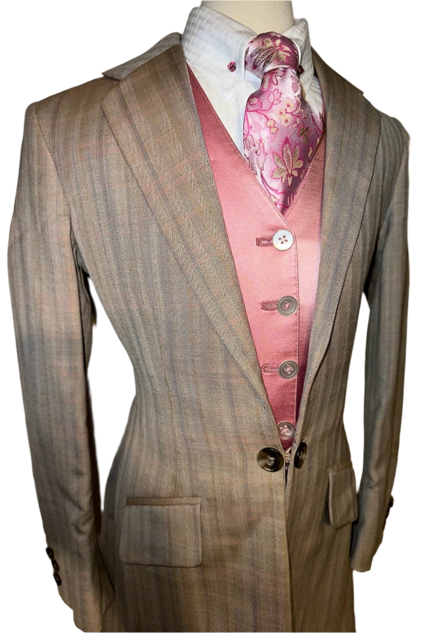 Hawkewood, Youth Day Suit