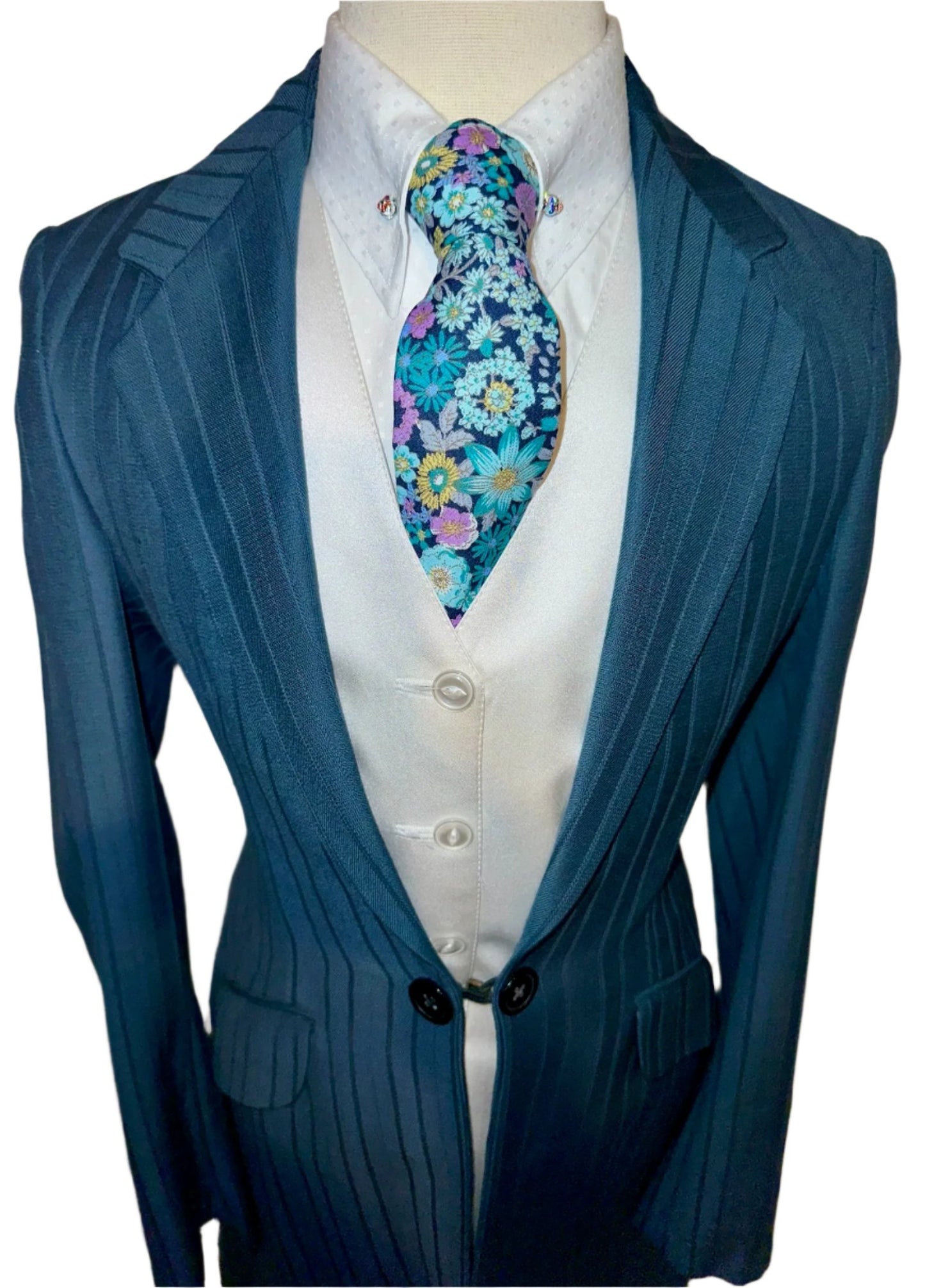 Marsha de Arriaga, Youth Day Suit