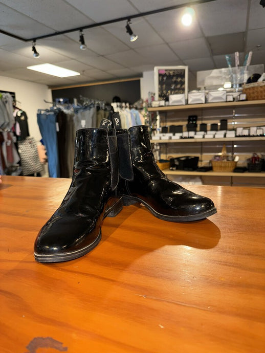 Ovation Black Patent leather Boots (W: 6.5)
