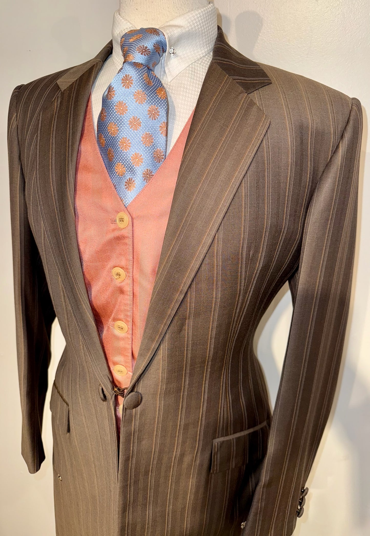 Show Season, Ladies Day Suit