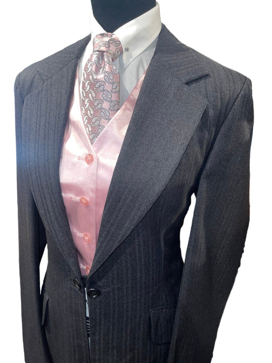 Final Touch, Ladies Day Suit