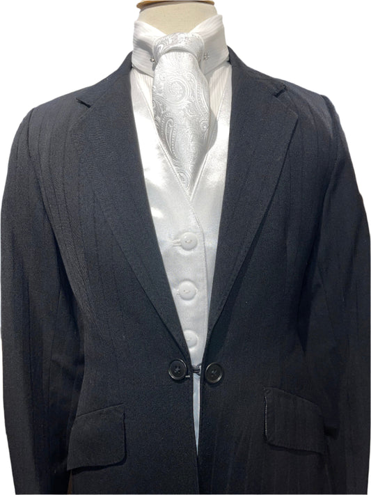 LeCheval, Youth Suit