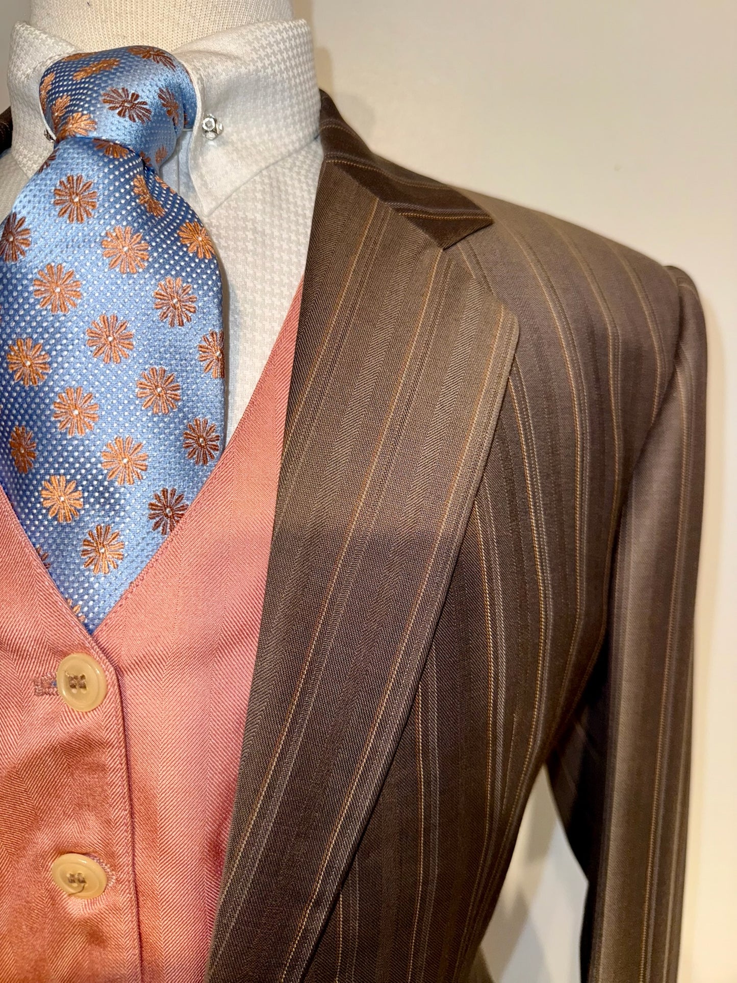 Show Season, Ladies Day Suit