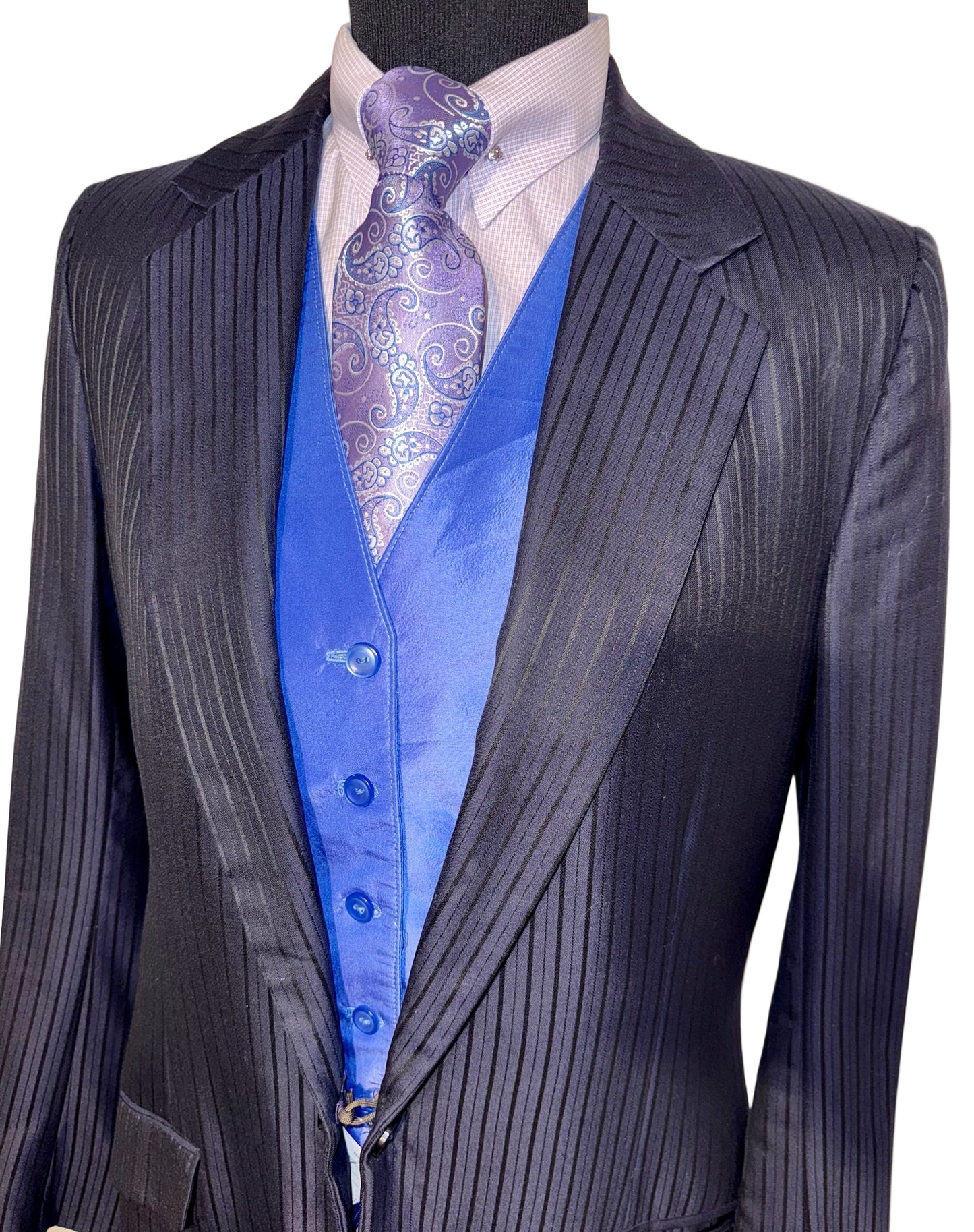 Bleu, Ladies Day Suit