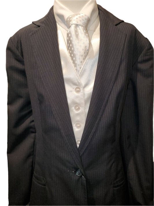 Reed Hill, Girls Day Suit