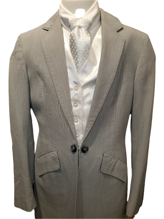 LeCheval, Girls Day Suit