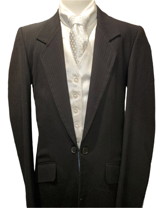 Marsha De Arriaga, Youth Day Suit