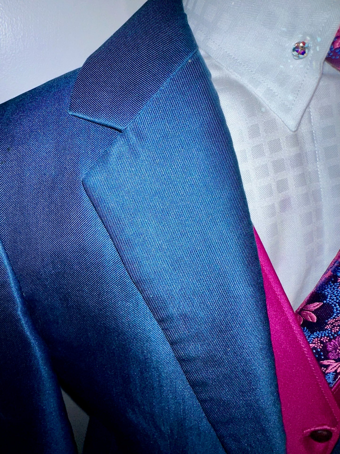 Becker Brothers, Girls Day Suit