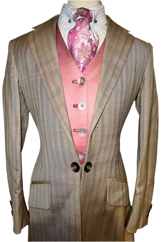 Hawkewood, Youth Day Suit