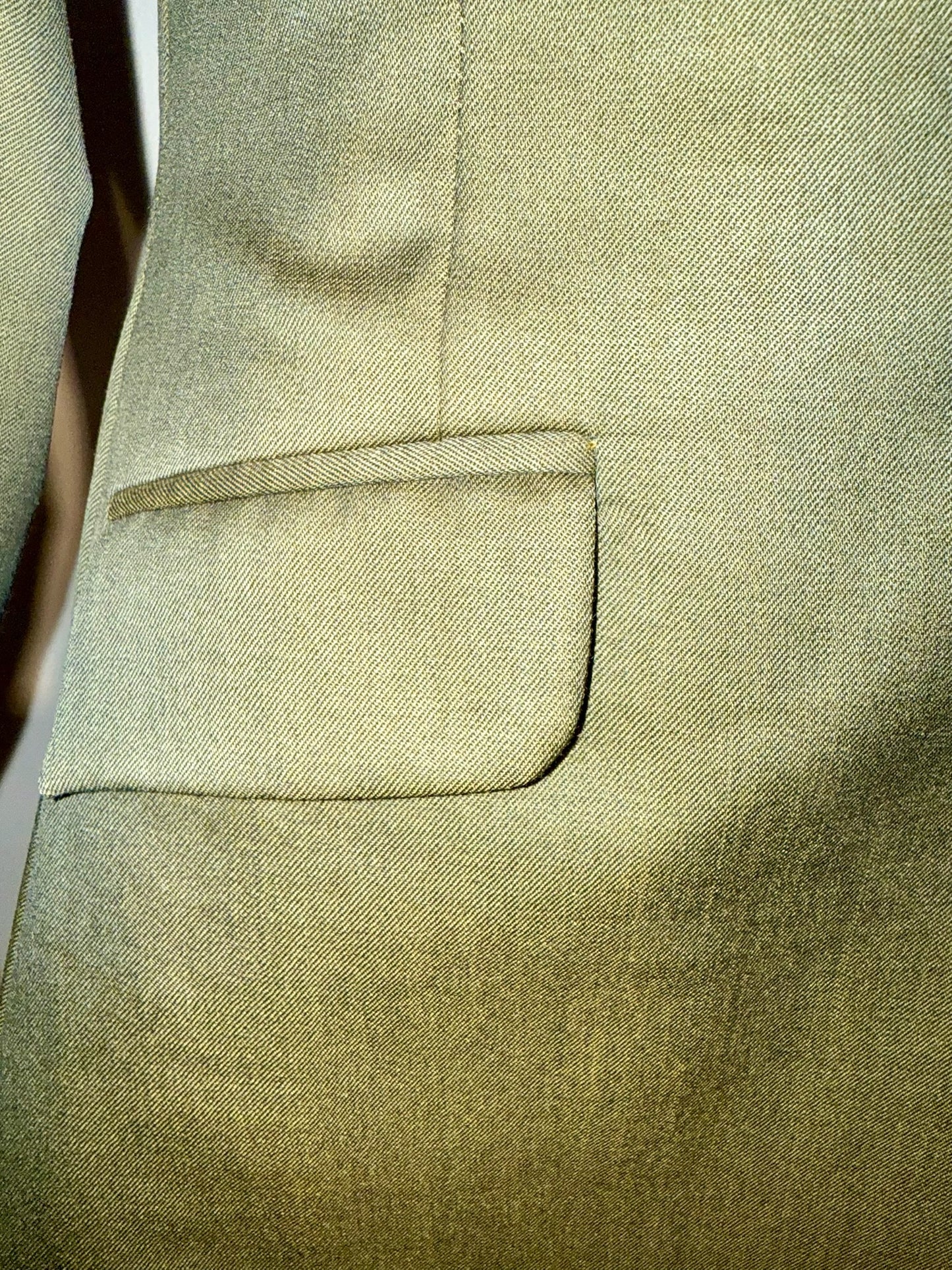 Marsha De Arriaga, Girls Day Suit