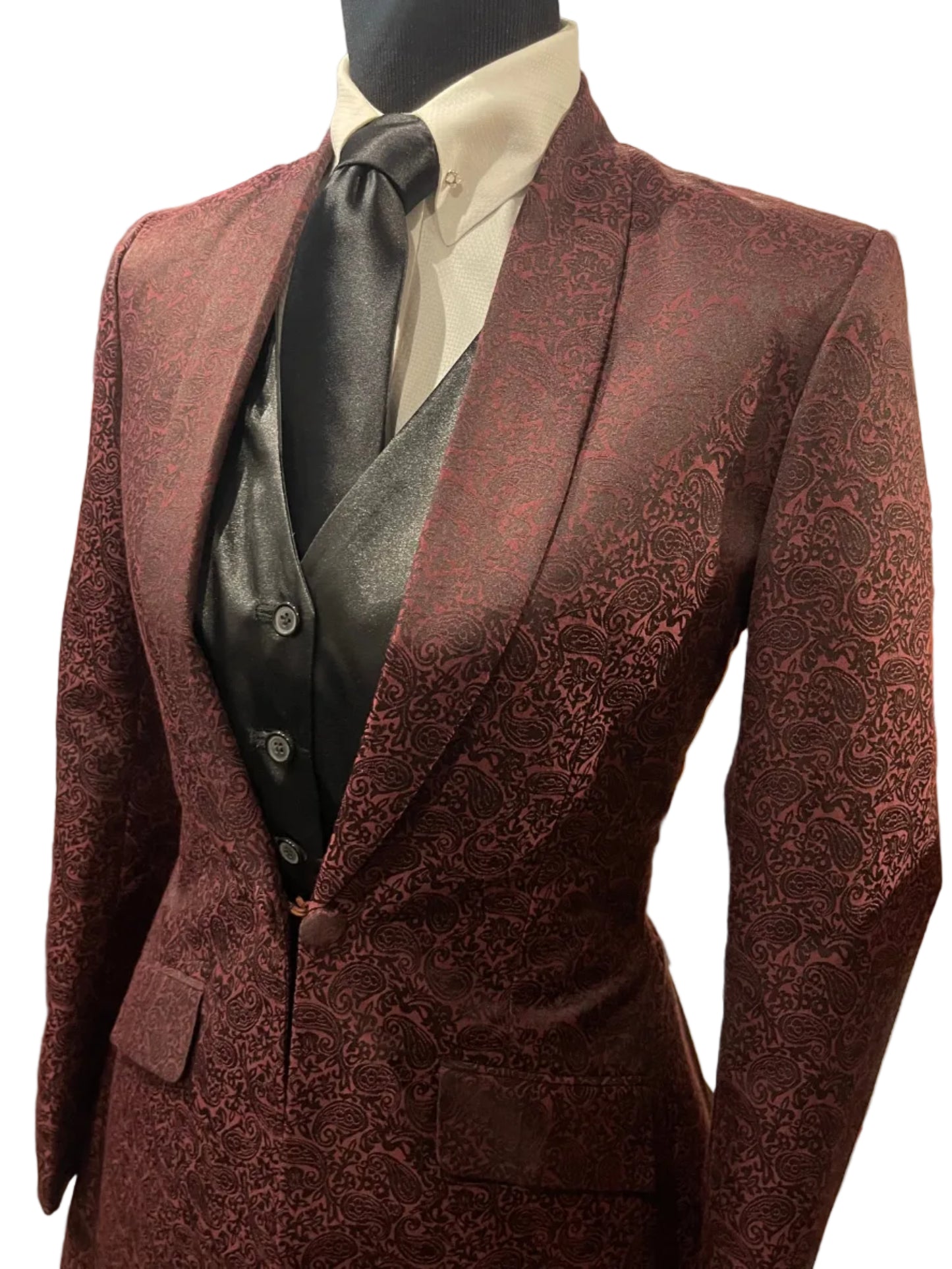 New, MTC, Burgundy Paisley Day Coat