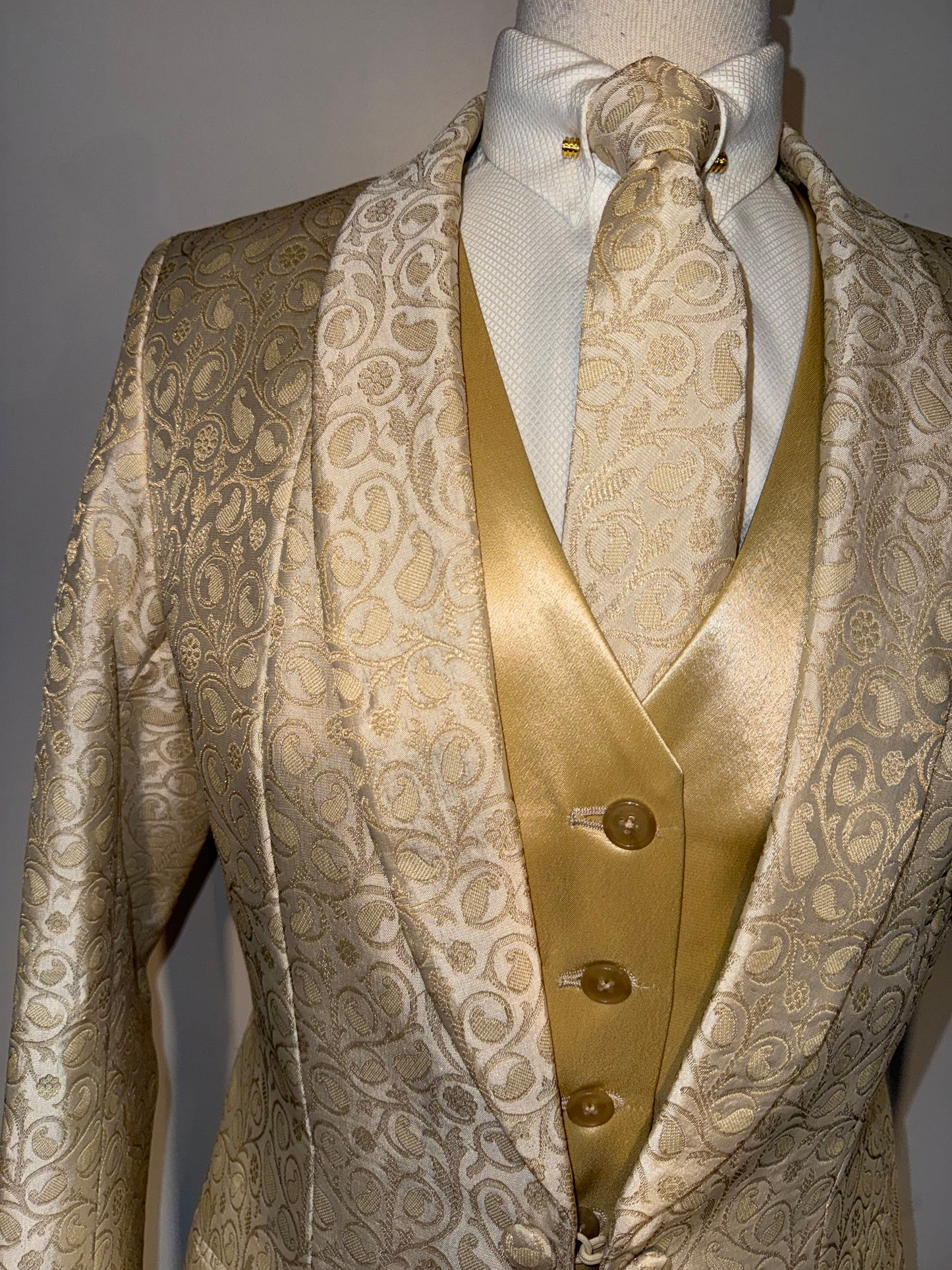 Marsha De Arriaga, Cream Ladies 10 Day Coat