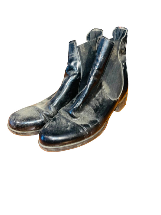 Ovation Black 6.5 Patent Boots