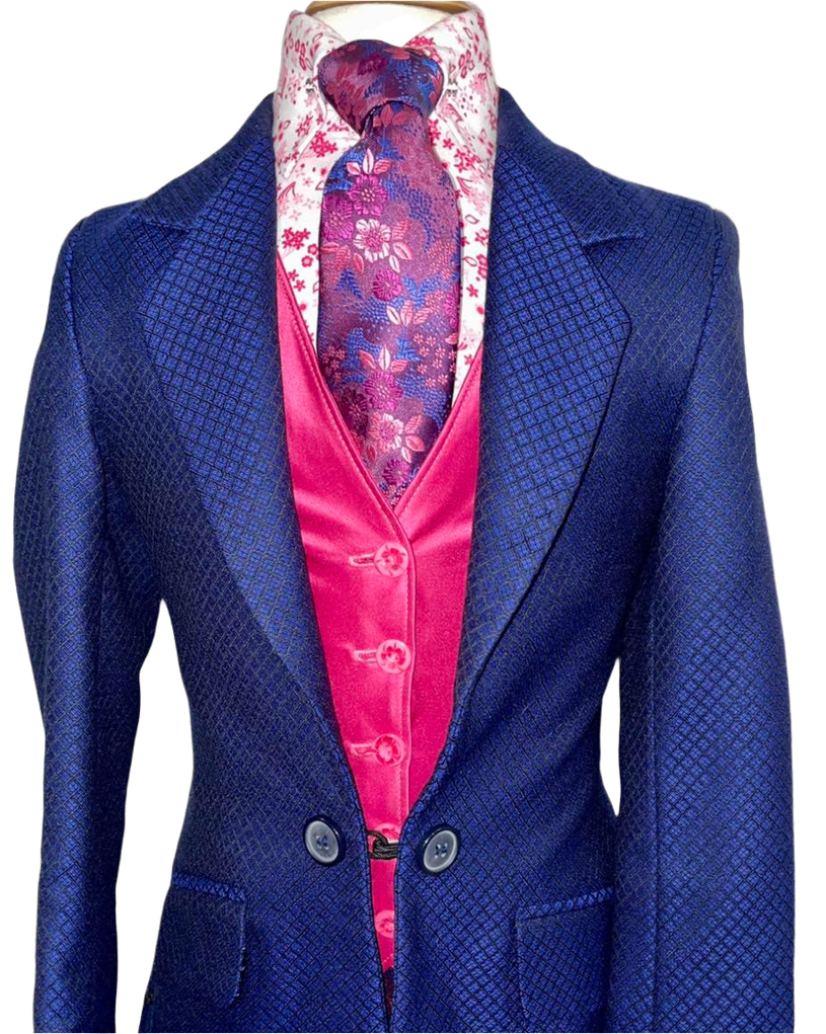 Marsha De Arriaga, Girls Day Suit