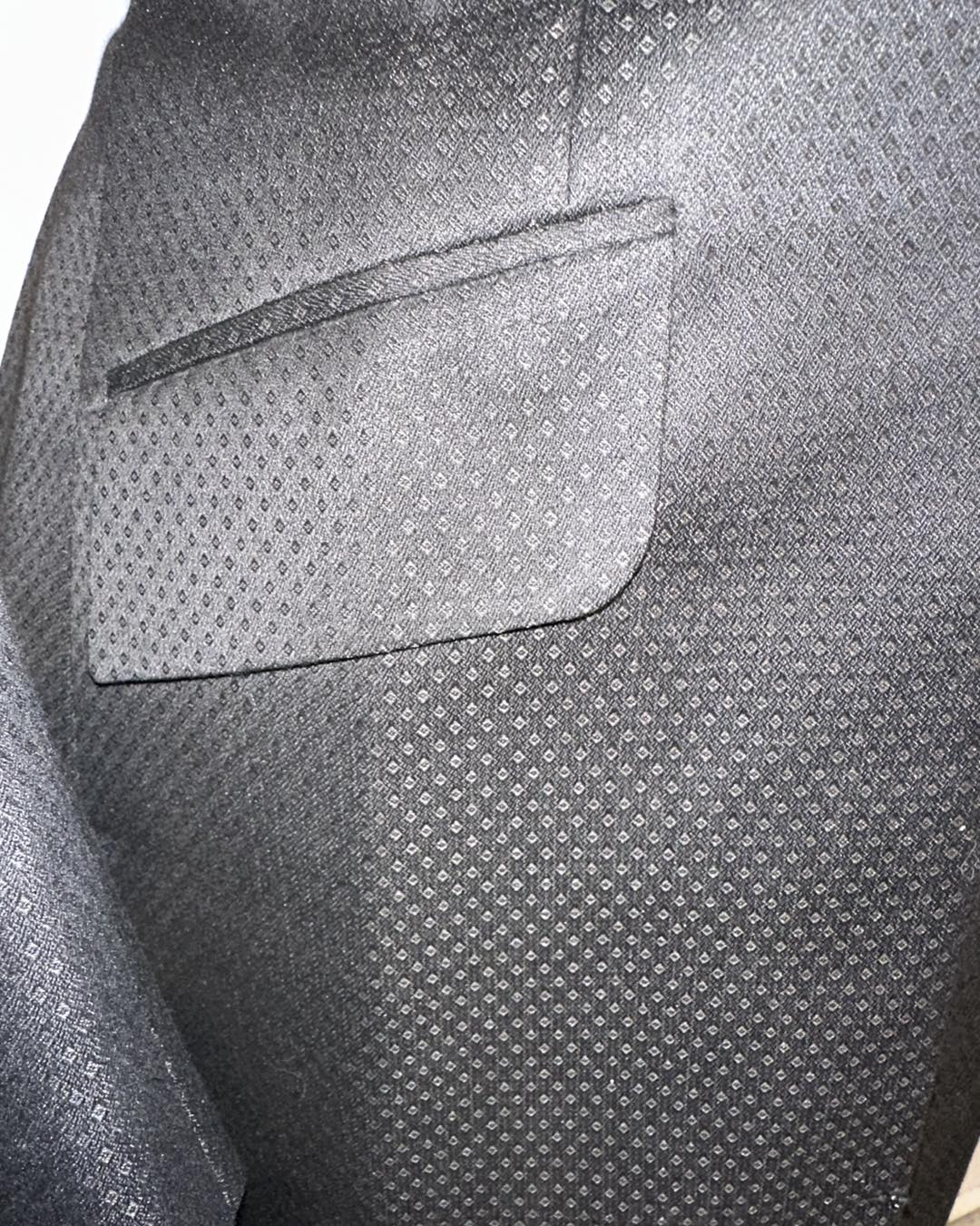 MTC, Black Teen Suit