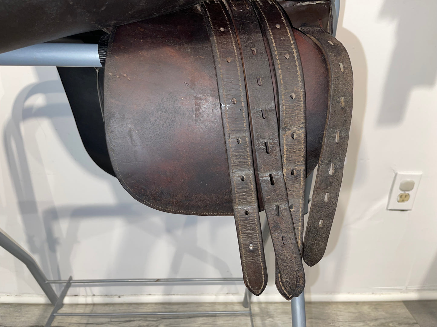 20.5in Blue Ribbon Cutback Saddle with Adjustable Bar