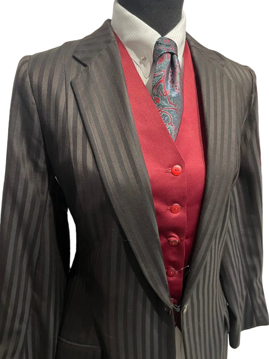Friersons, Ladies Day Suit