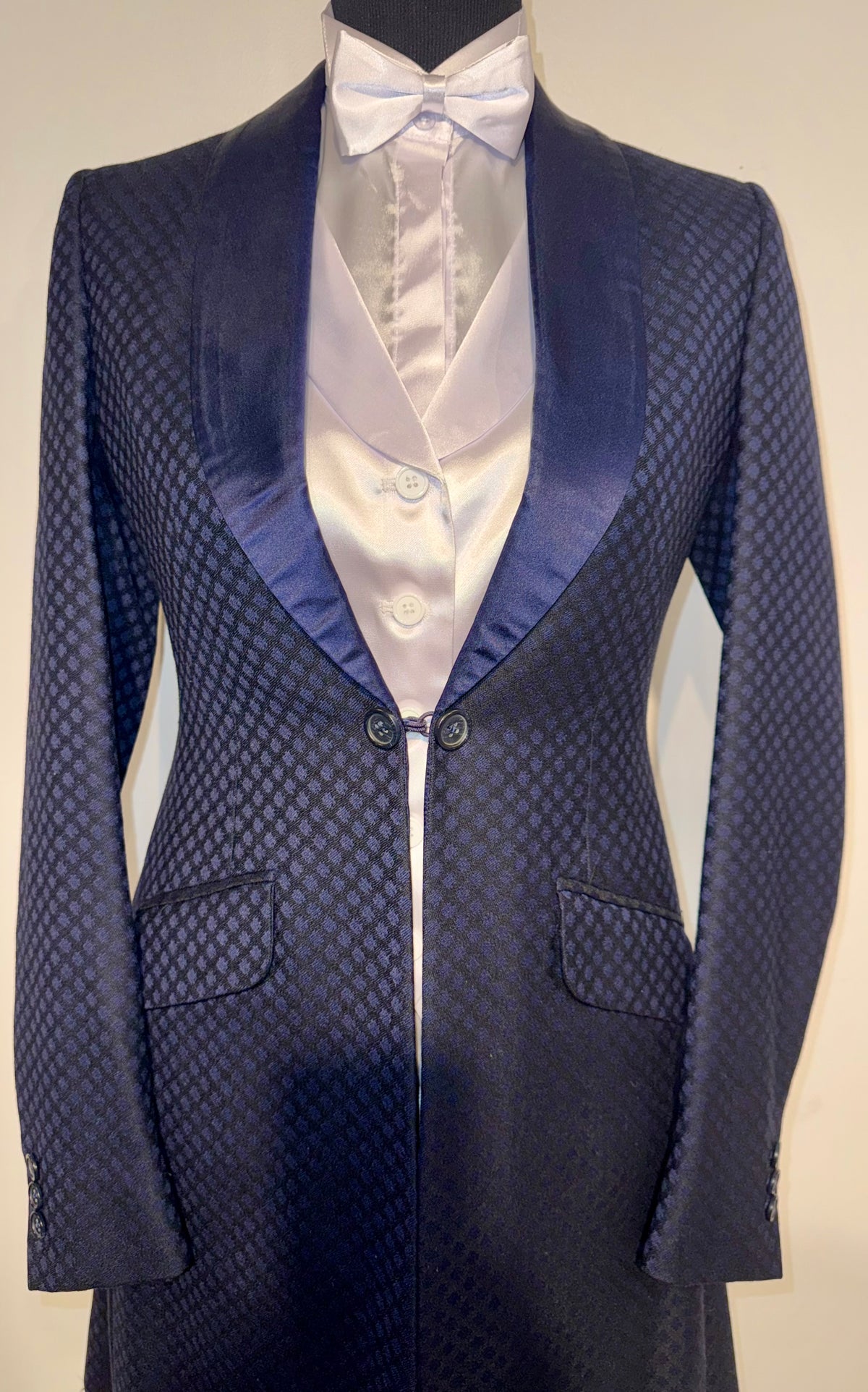 Hawkewood, Custom Navy Formal
