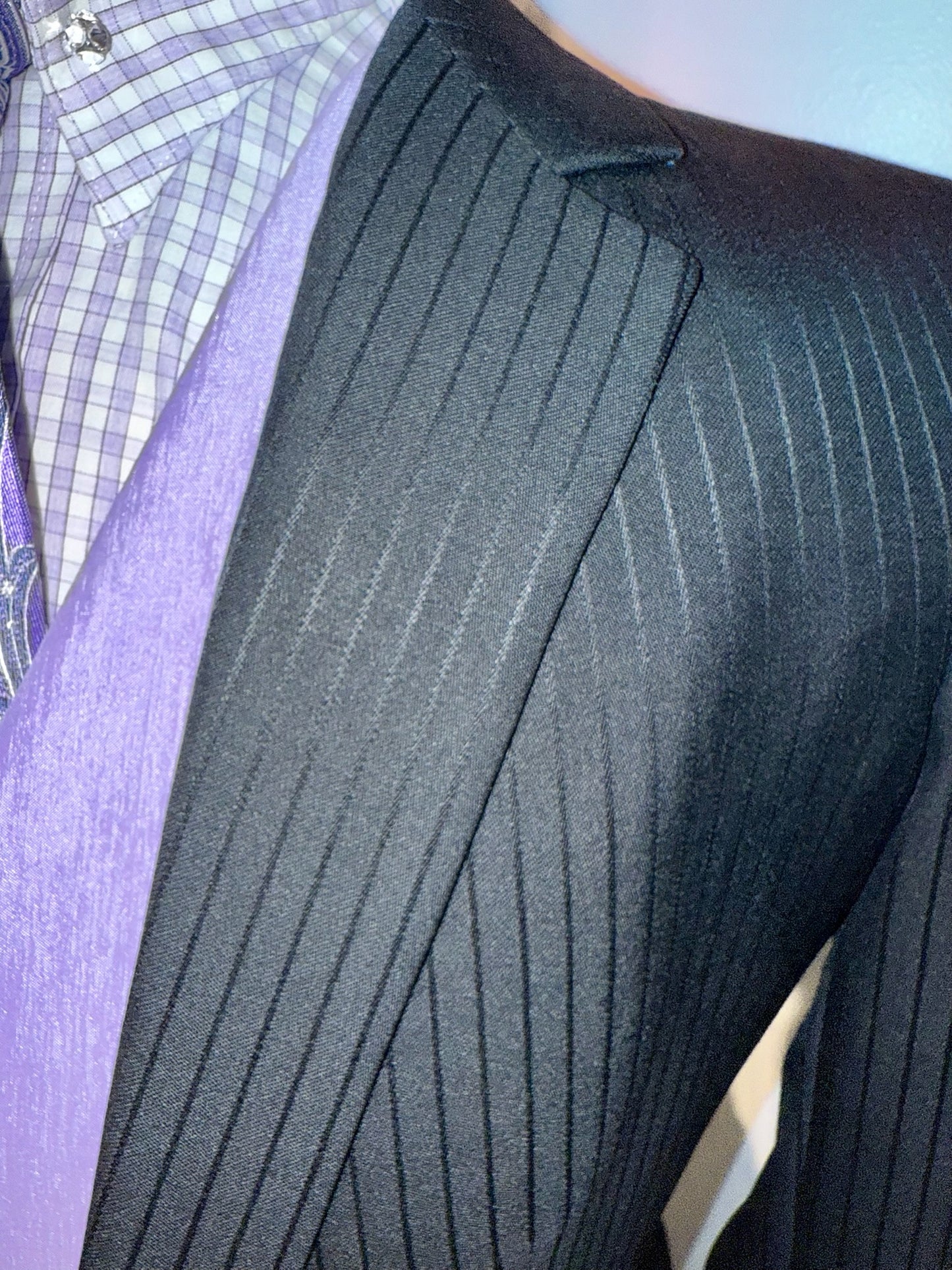 Hawkewood, Youth Day Suit