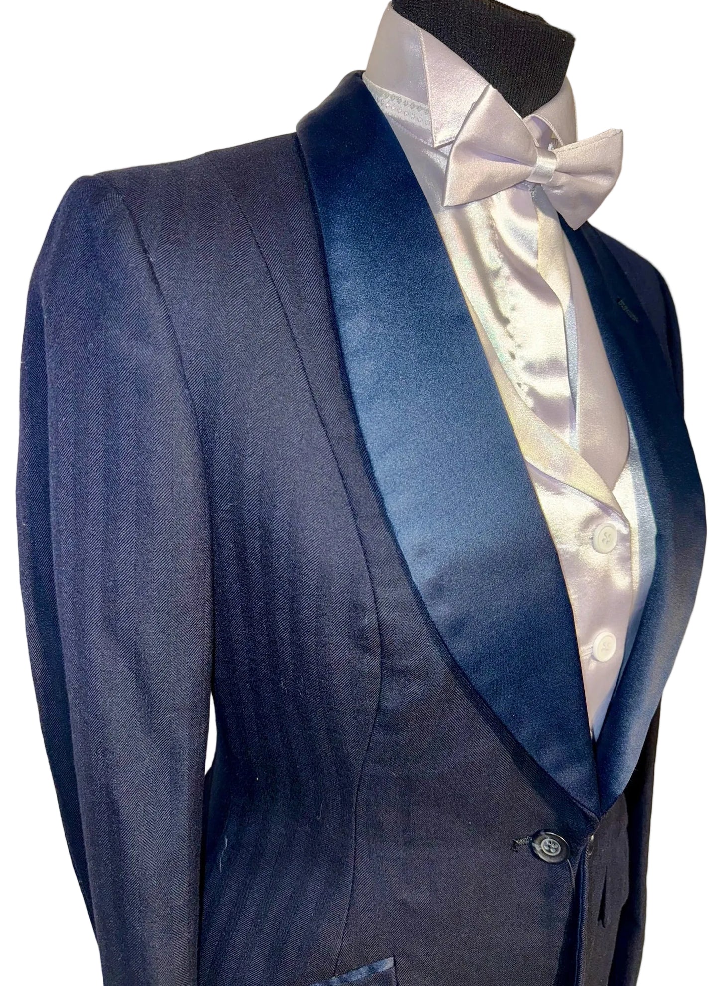 Le Cheval, Ladies Navy Formal