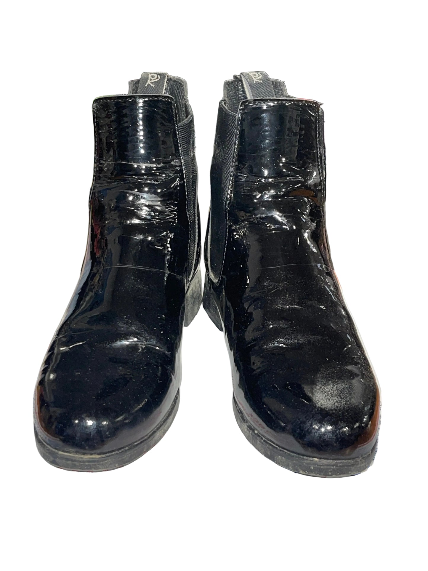 Ovation, W: 8 Black Patent boots