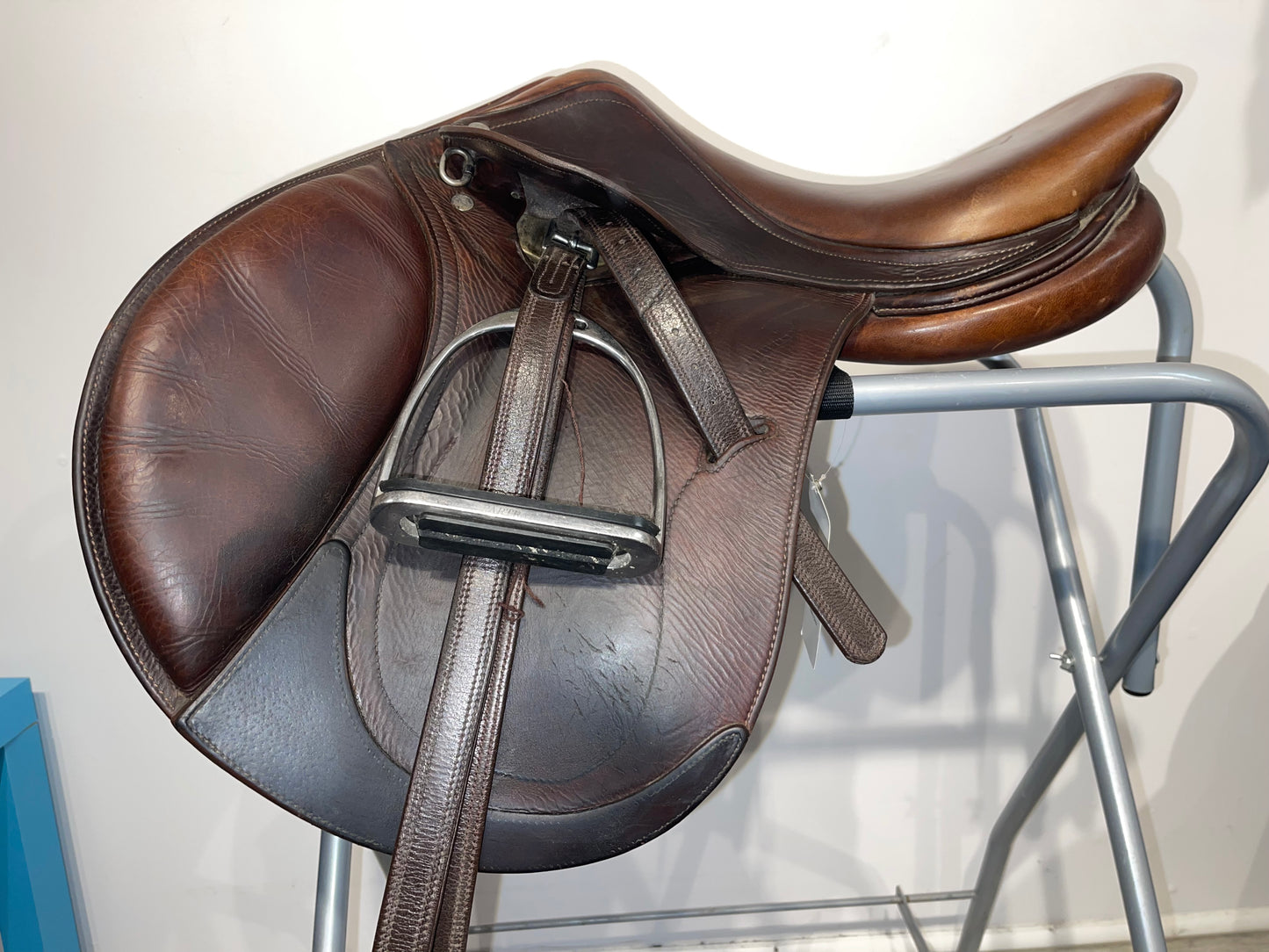 Antares 15in Evolution Close Contact Saddle
