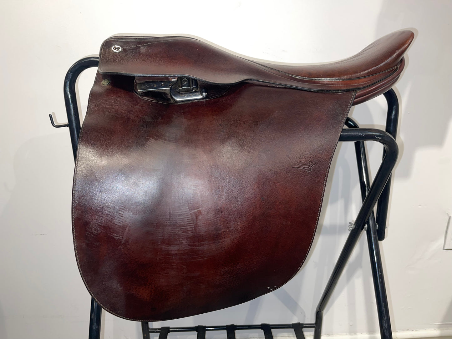 Barnsby 21in Cutback Saddle