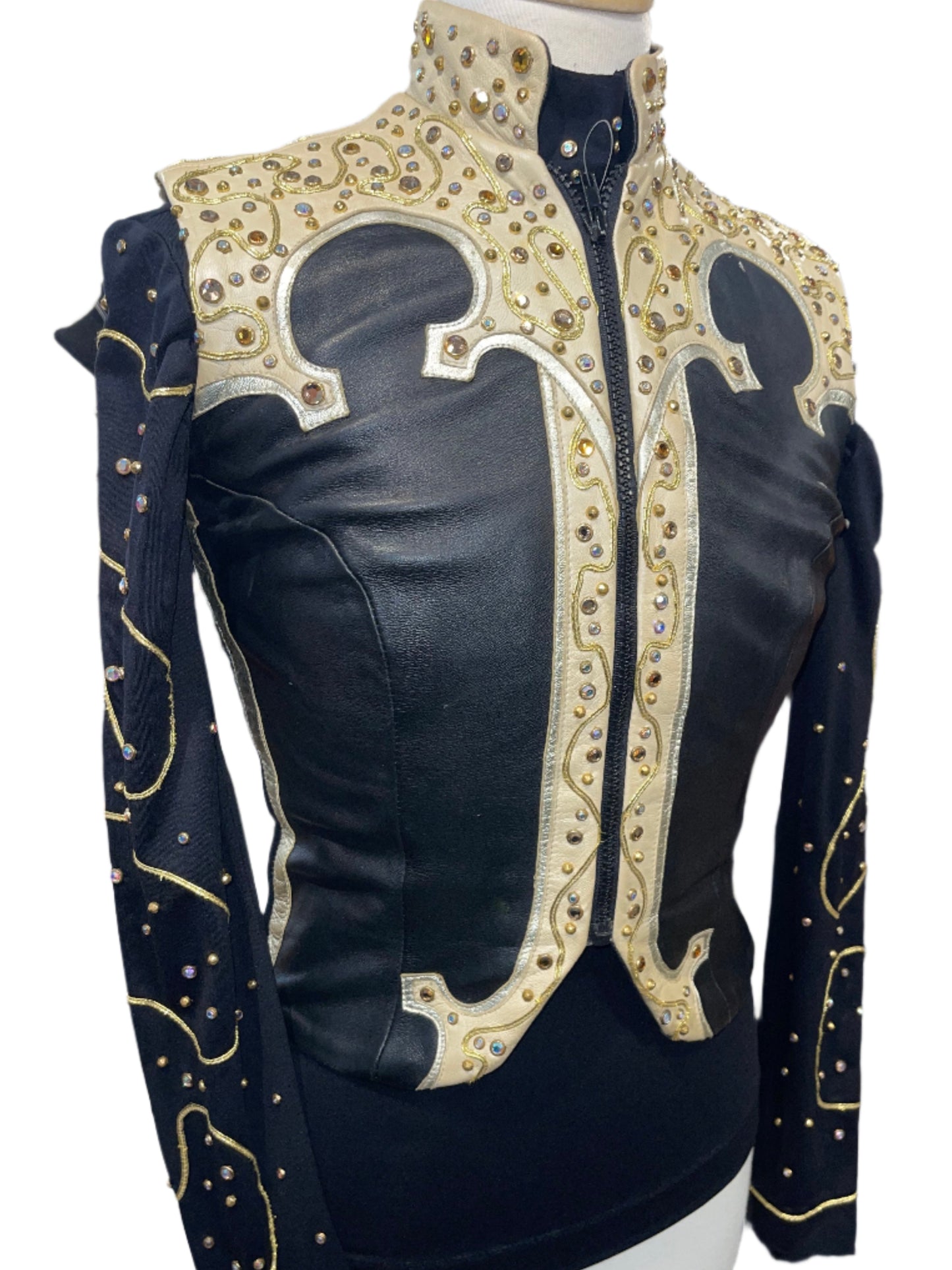 Design Showtime, Custom Ladies Western Set