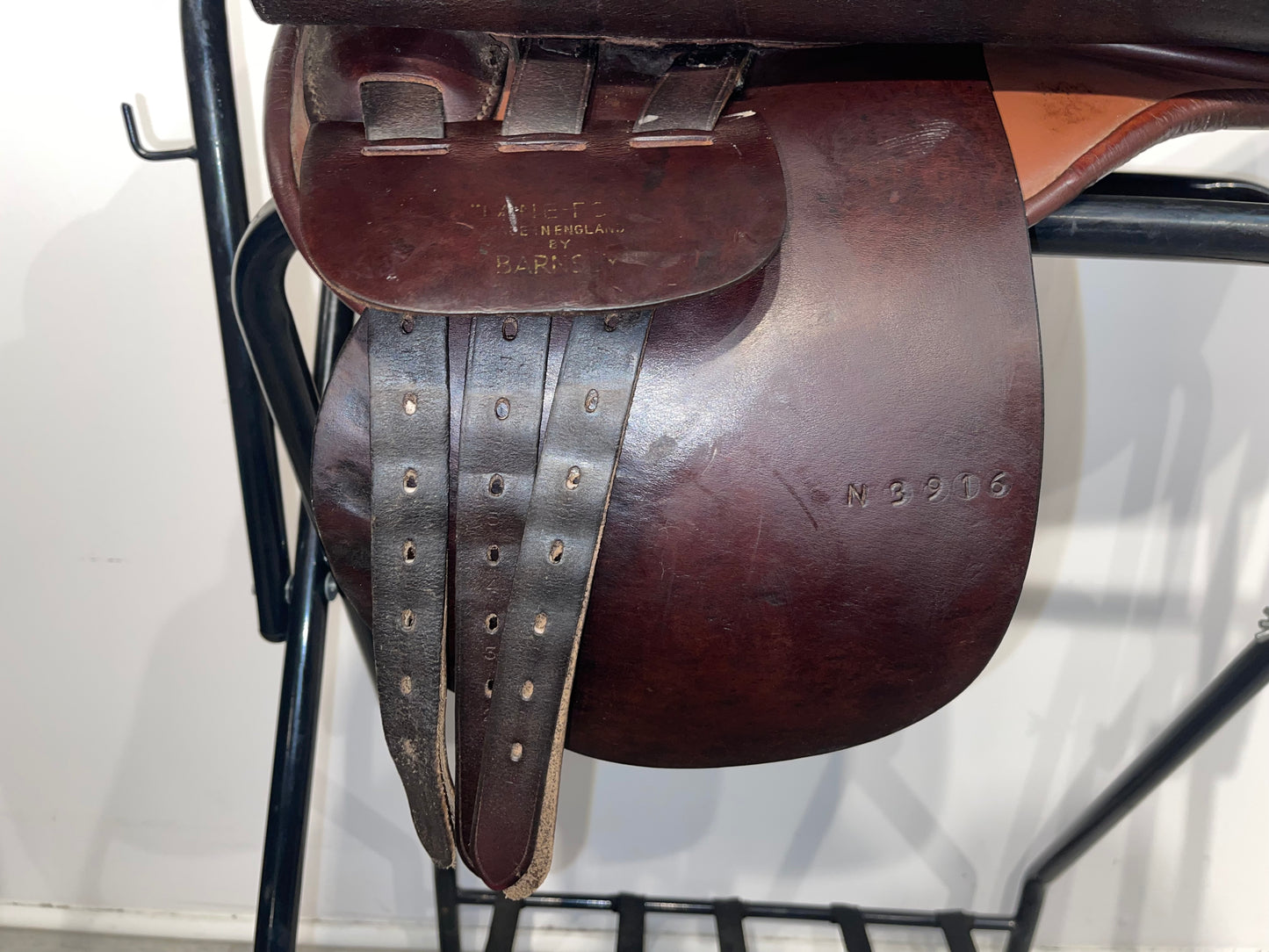 Barnsby 21in Cutback Saddle