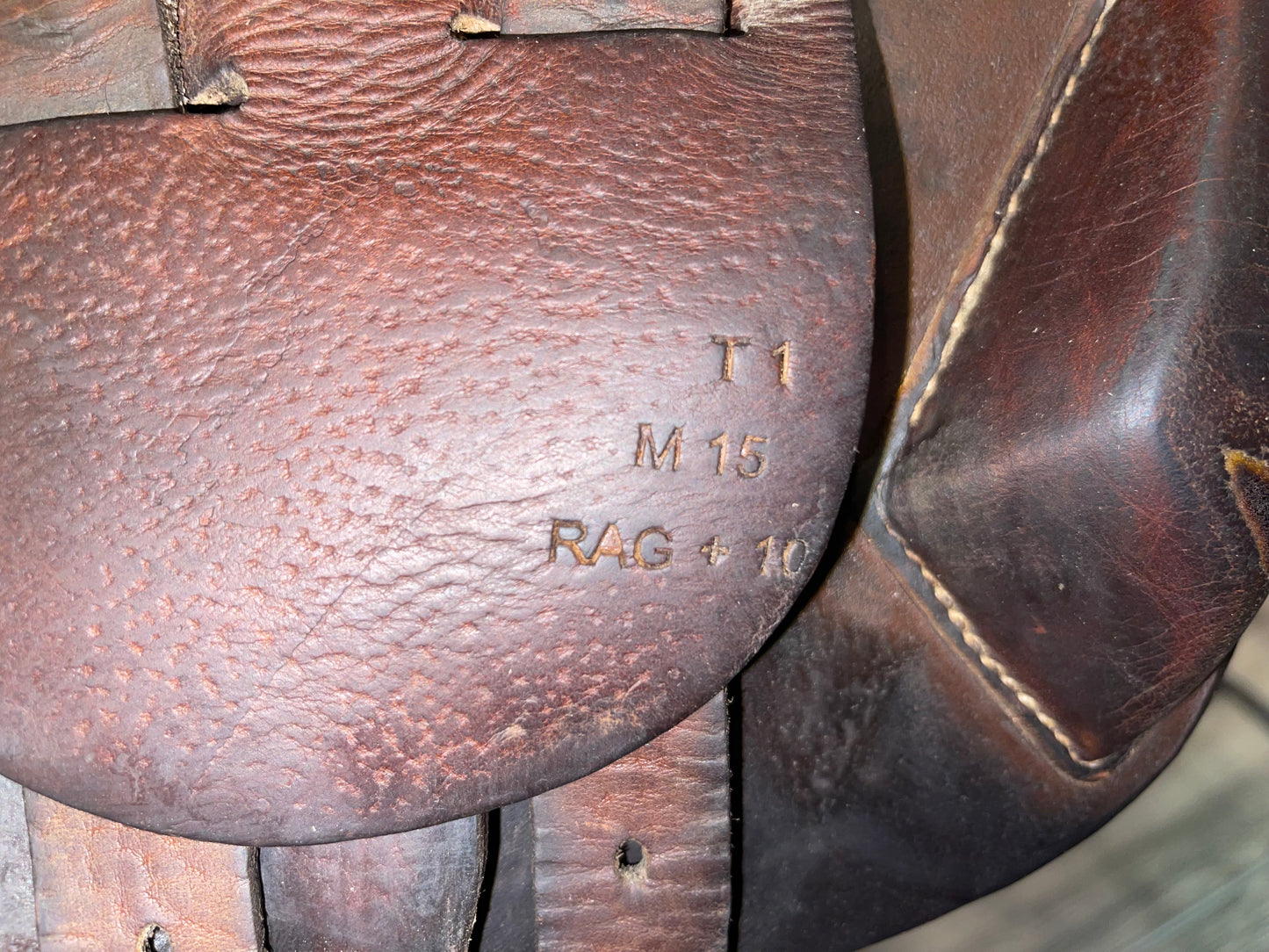 Antares 15in Evolution Close Contact Saddle