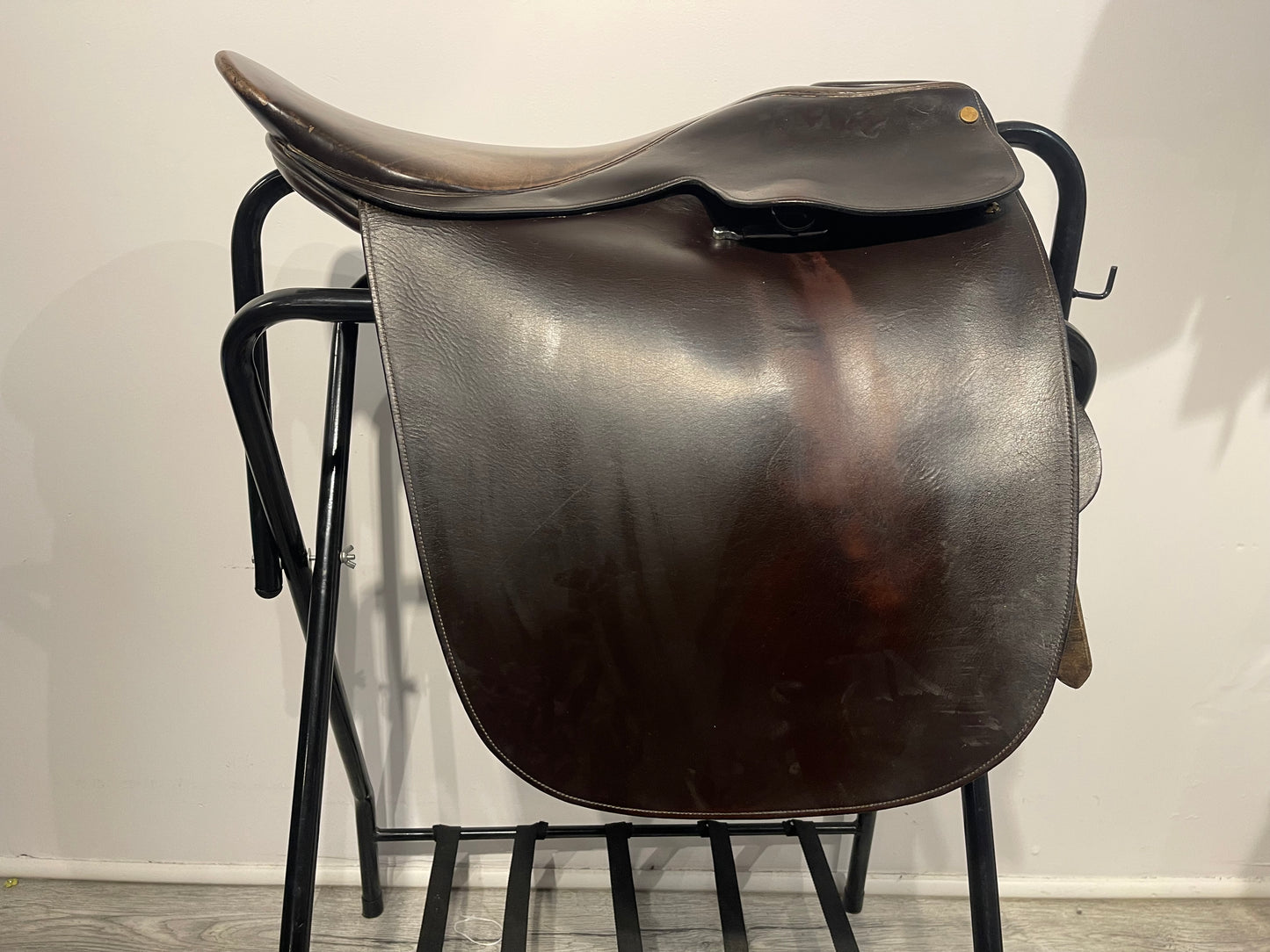 Campbell 21in Cutback Saddle