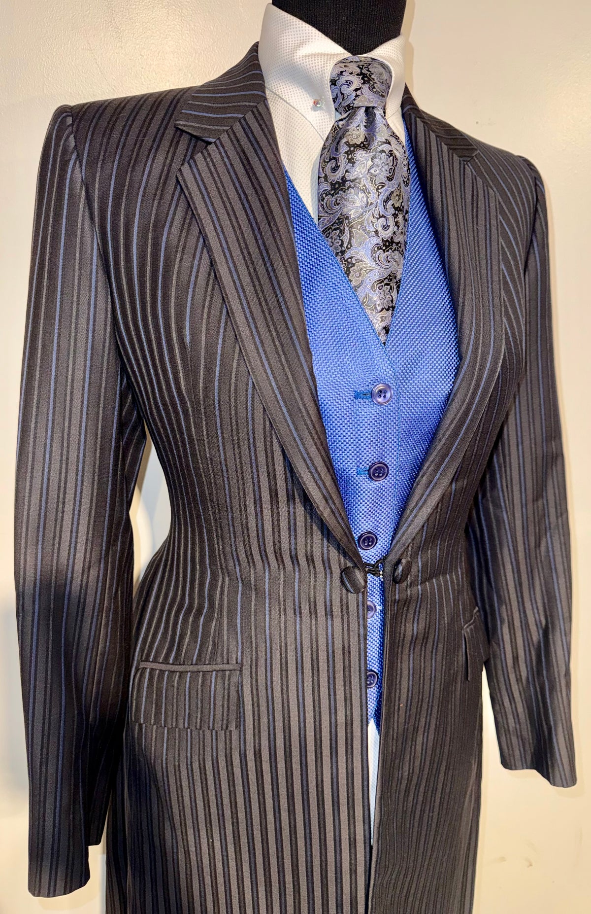 Show Season, Custom Black Day Suit