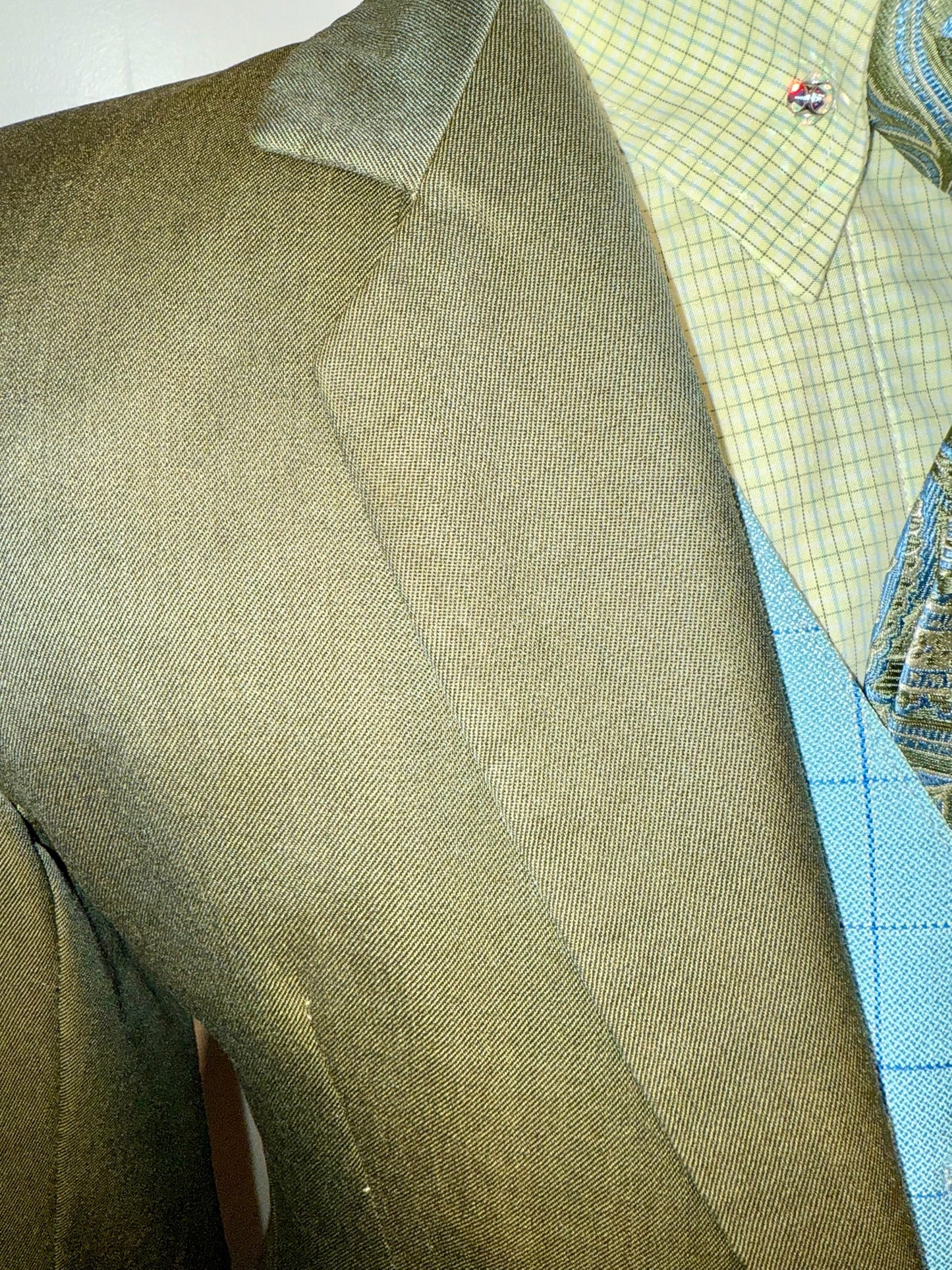 Marsha De Arriaga, Girls Day Suit