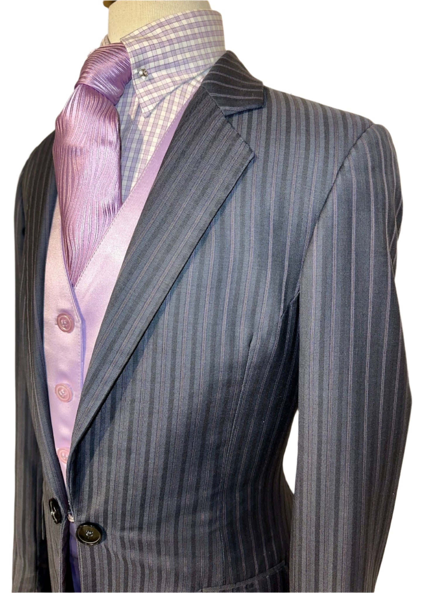 DeRegnaucourt, Youth Day Suit