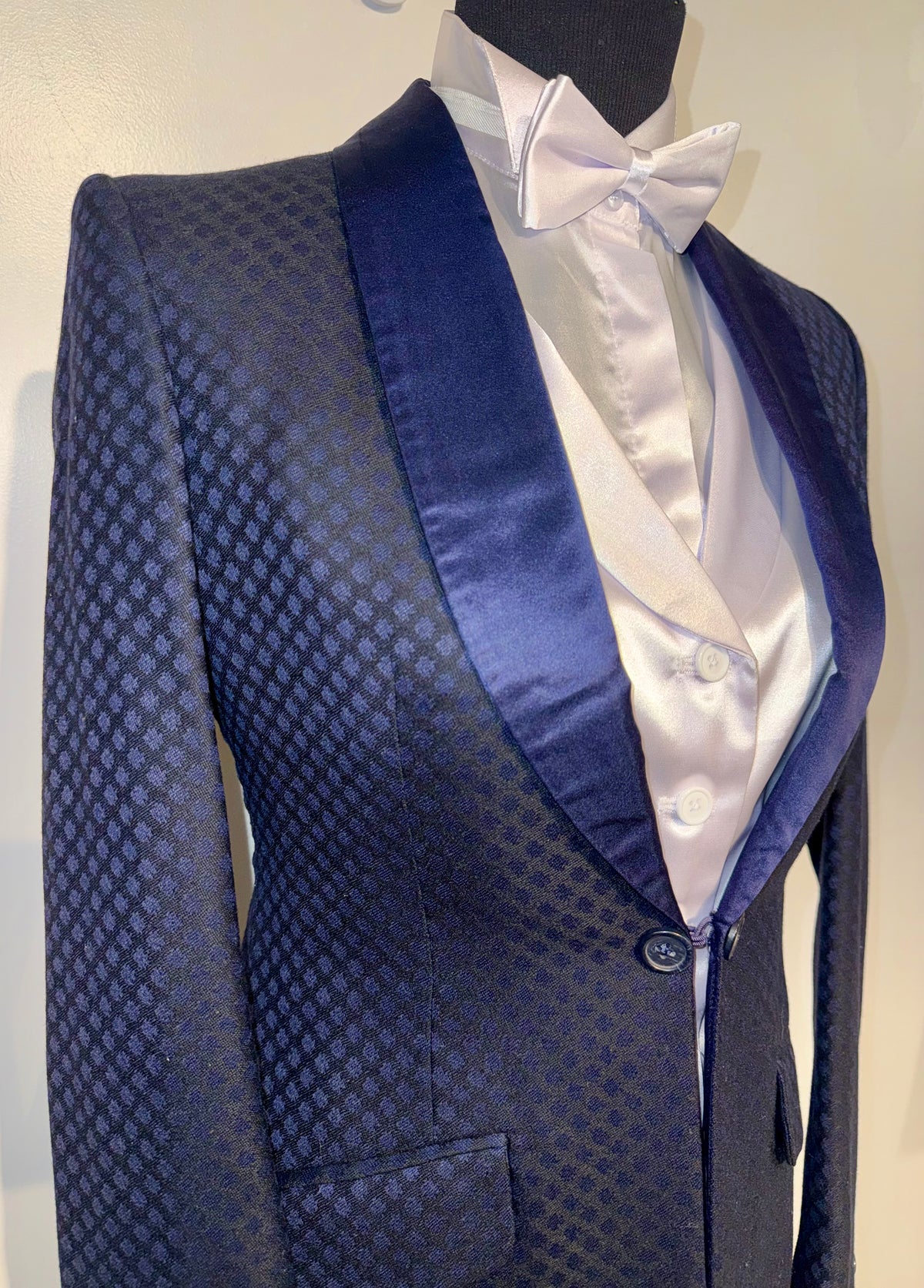 Hawkewood, Custom Navy Formal