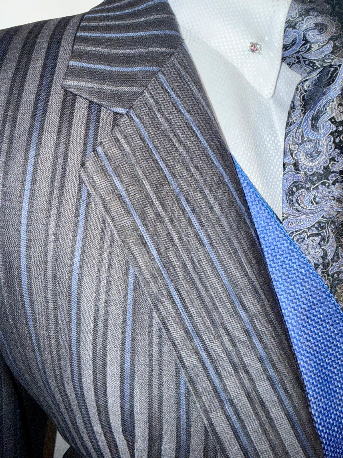 Show Season, Custom Black Day Suit