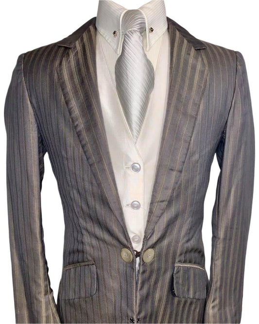 Marsha de Arriaga, Youth Day Suit