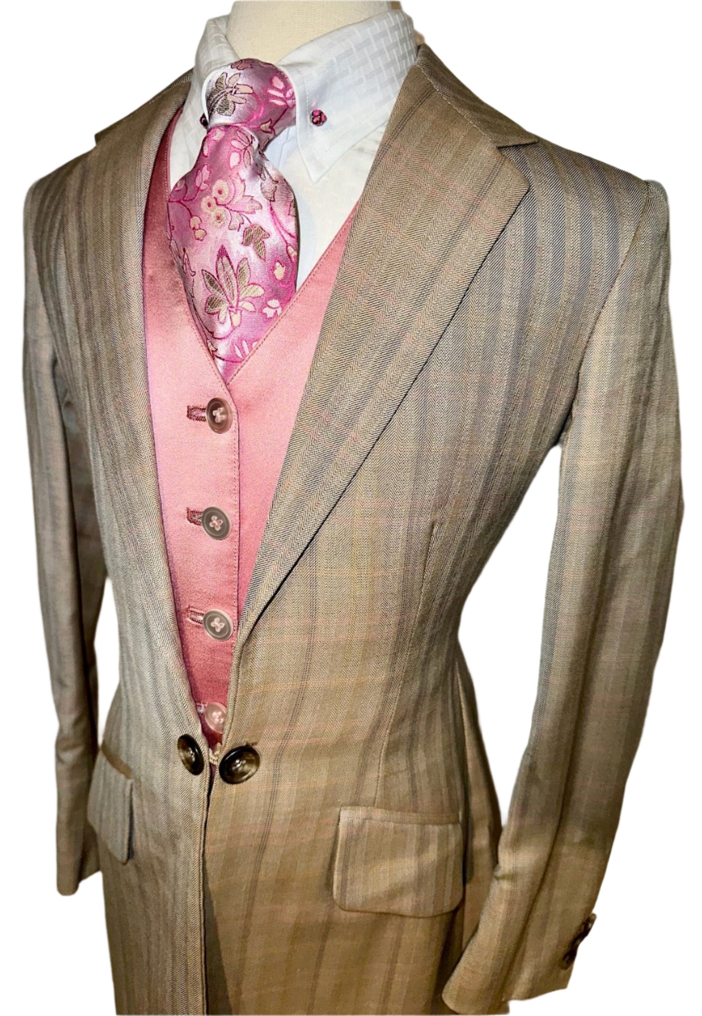 Hawkewood, Youth Day Suit