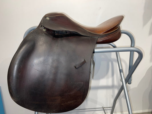 Crosby 14.5in Close Contact Saddle