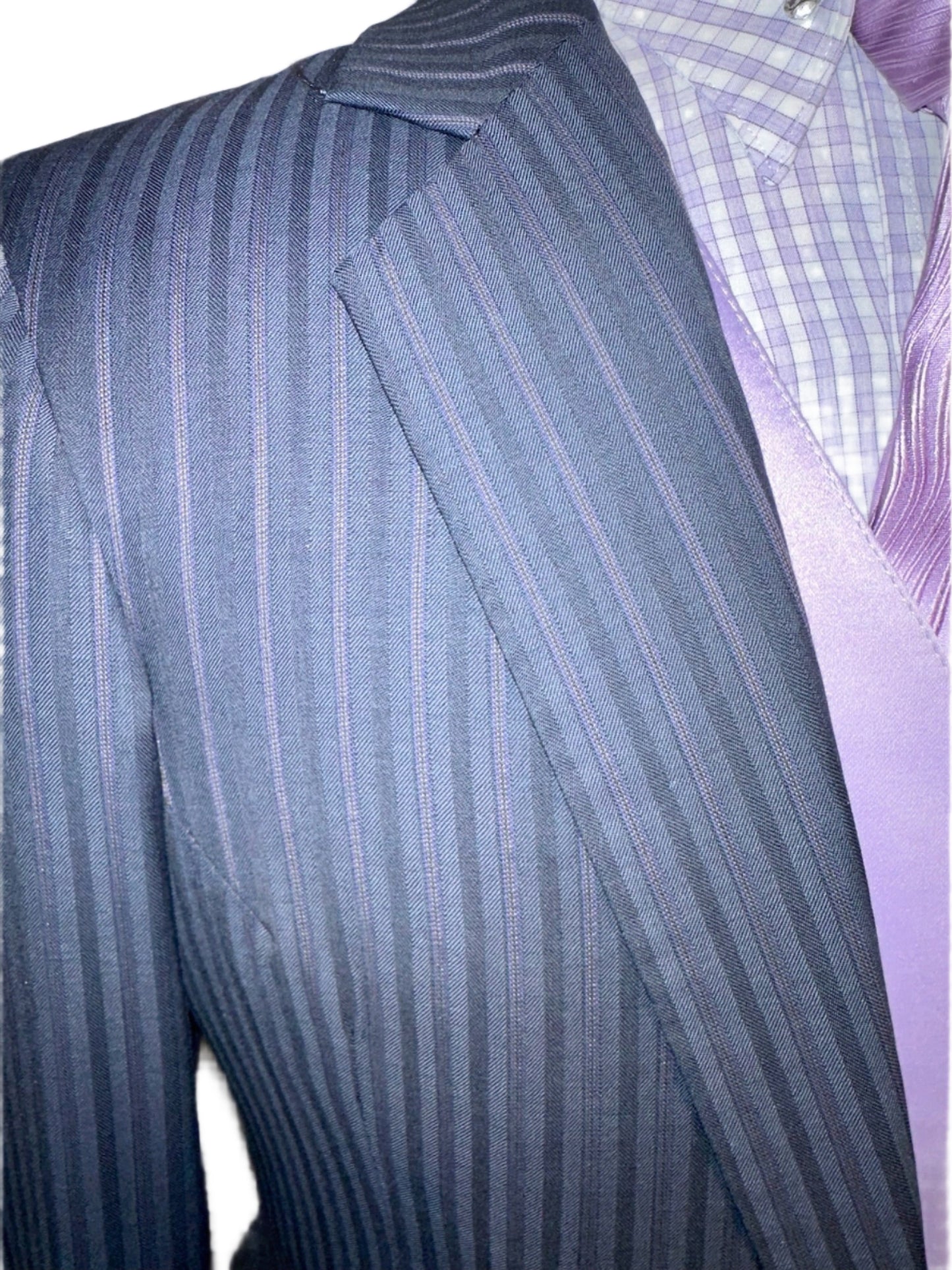 DeRegnaucourt, Youth Day Suit