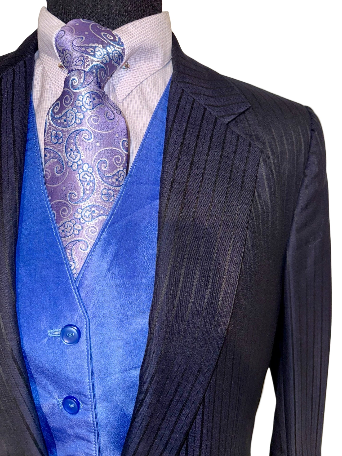 Bleu, Ladies Day Suit