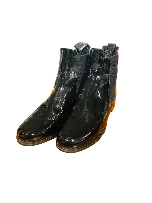 Ovation Black Patent Leather Boots 8