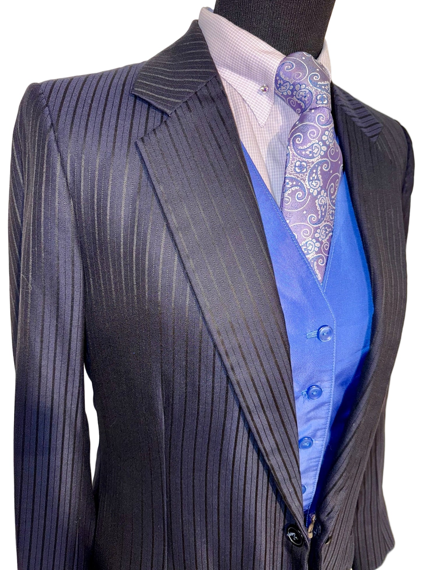 Bleu, Ladies Day Suit