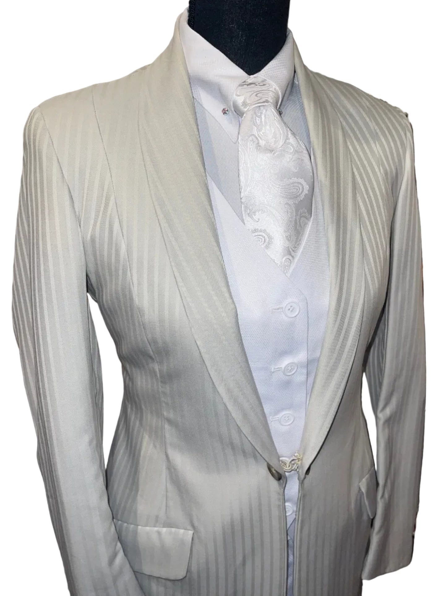 Saddle Seat Connection, Silver Day Coat