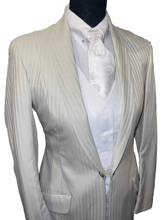 Saddle Seat Connection, Silver Day Coat