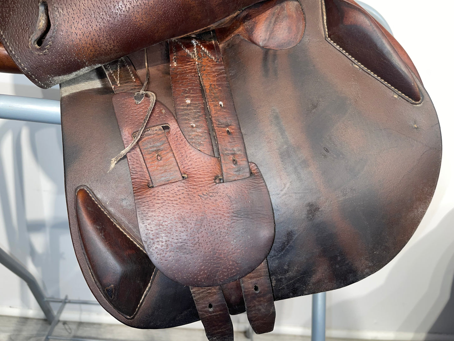 Antares 15in Evolution Close Contact Saddle