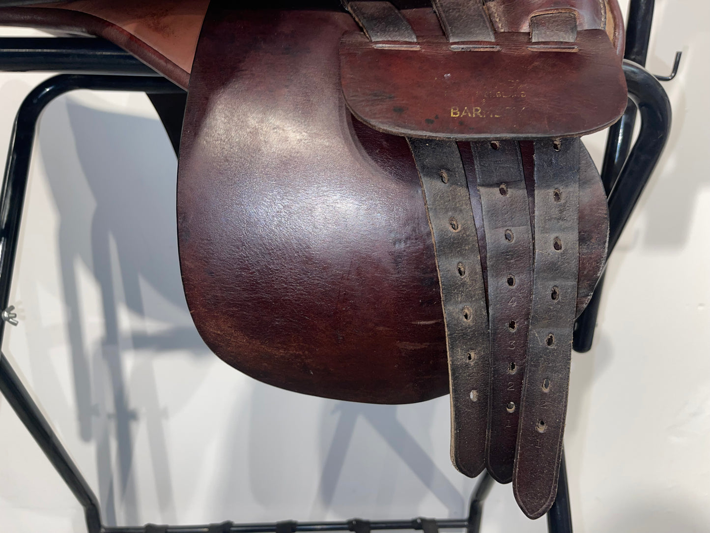 Barnsby 21in Cutback Saddle